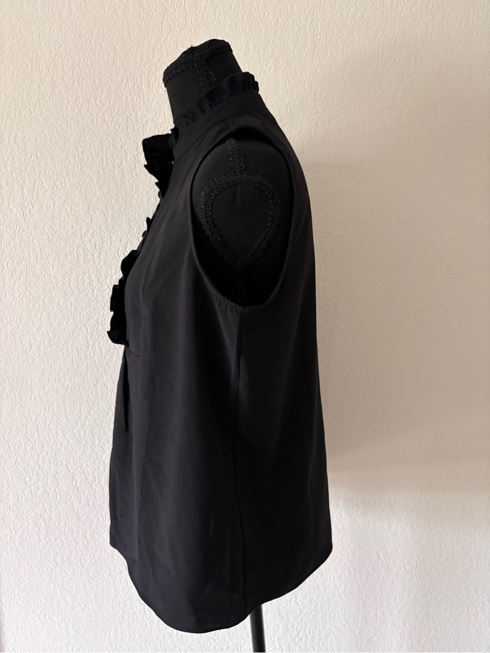 J. Crew Black Sleeveless Ruffle-Trim Button Placket Top Sz6 NWT - Picture 5 of 8